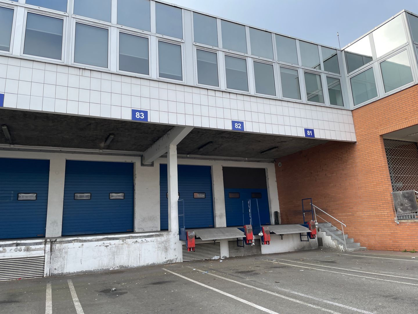 local d'activités de 2 052m², Charenton-le-Pont (Val-de-Marne)