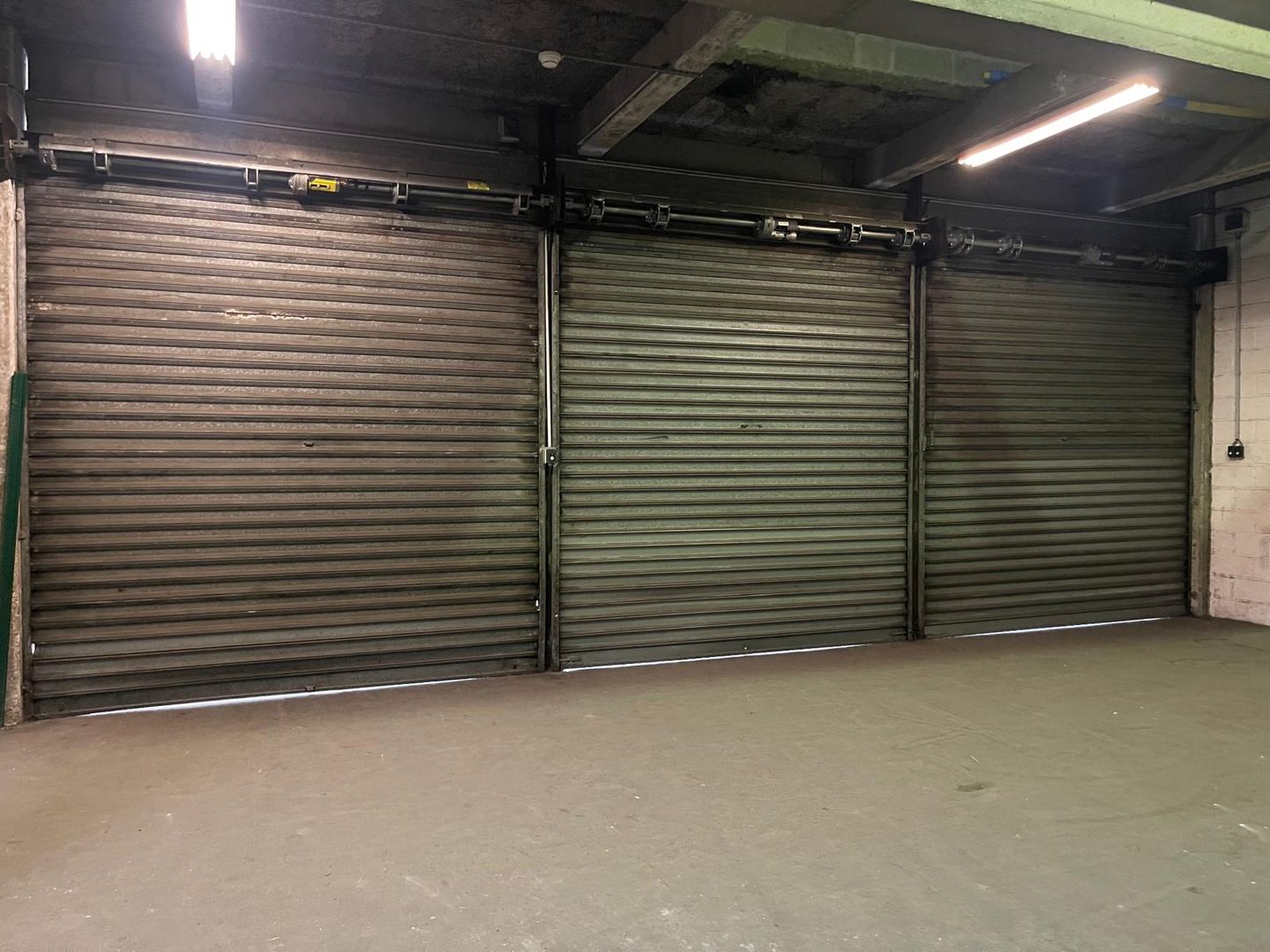 local d'activités de 447m², Aulnay-sous-Bois (Seine-Saint-Denis)