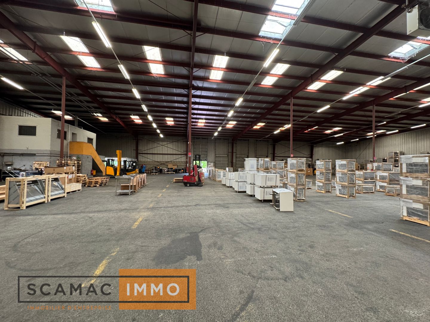 entrepôt de 11&nbsp;001m², Angerville (Essonne)