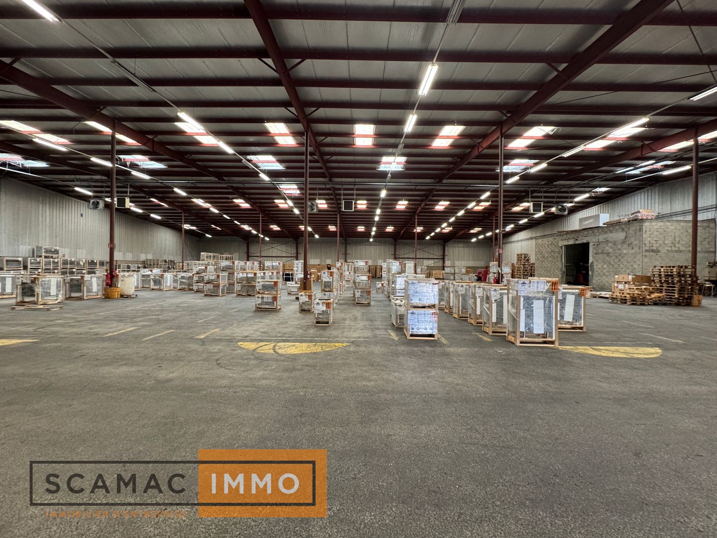 entrepôt de 11&nbsp;001m², Angerville (Essonne)