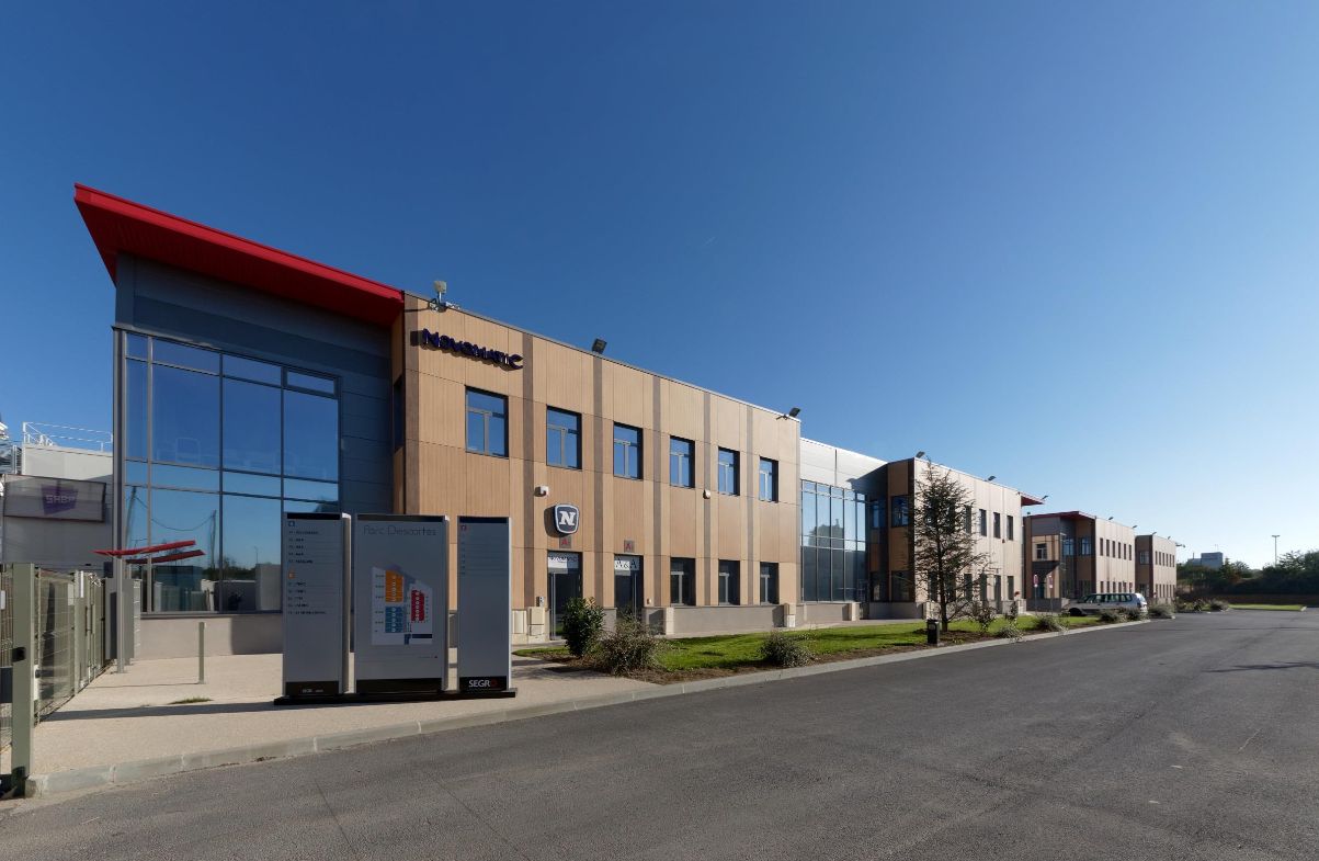 local d'activités de 332m², Le Blanc-Mesnil (Seine-Saint-Denis)