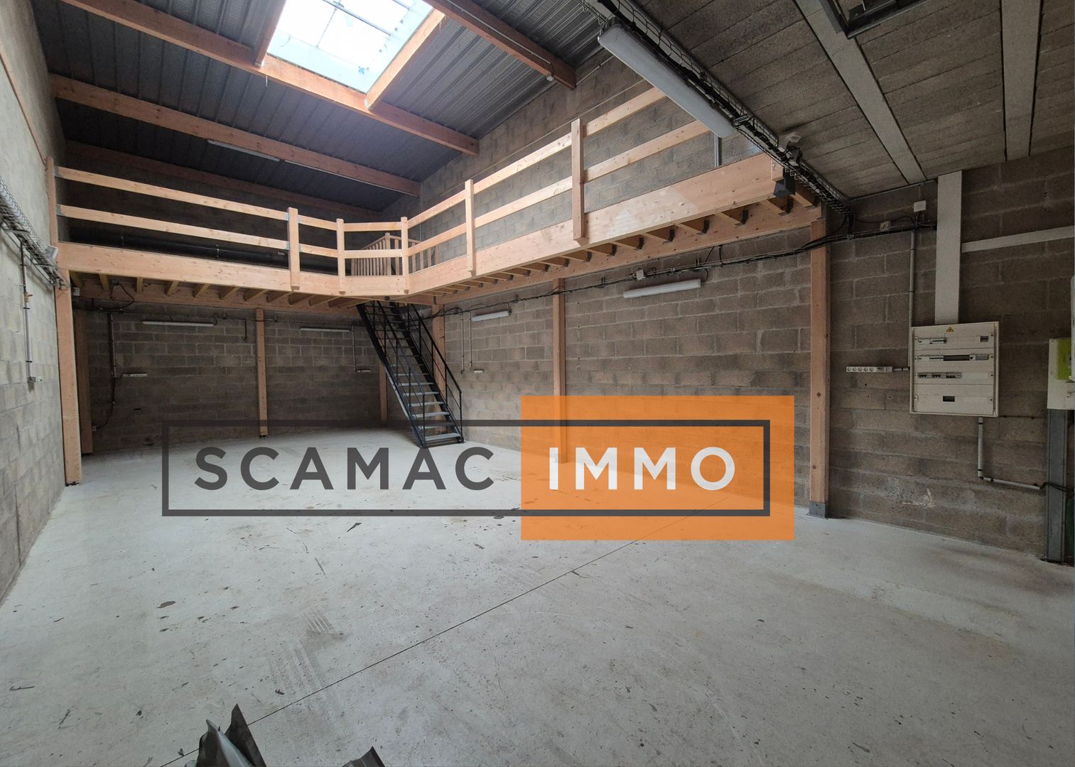 Local d'activités de 136 m², Saint-Soupplets