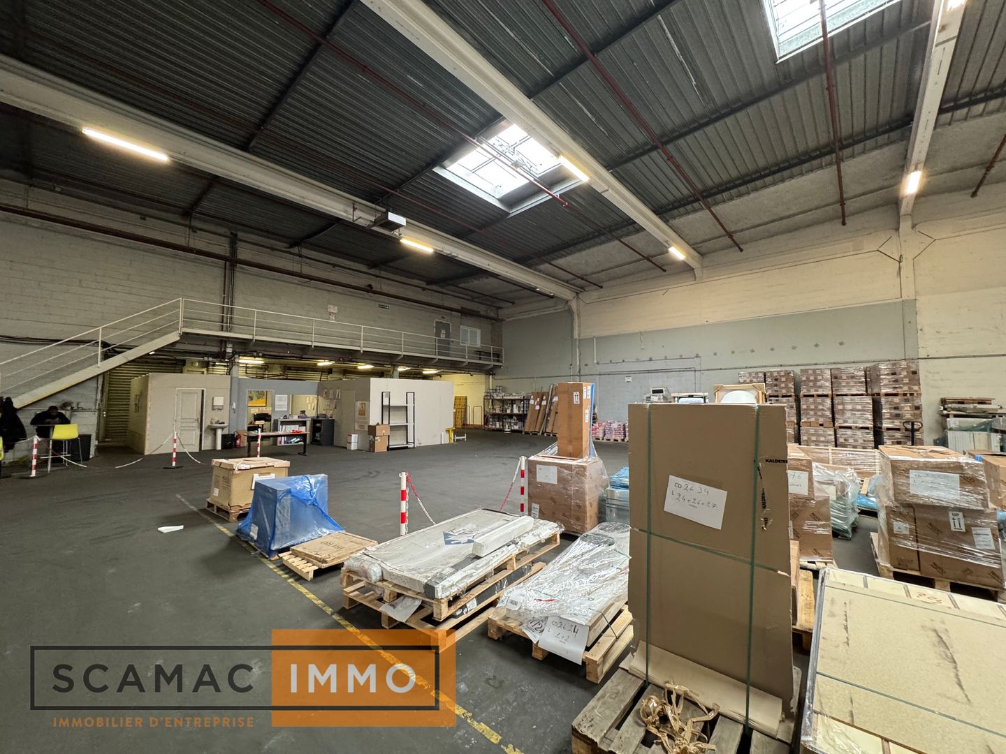 entrepôt de 2&nbsp;760m², Villejust (Essonne)