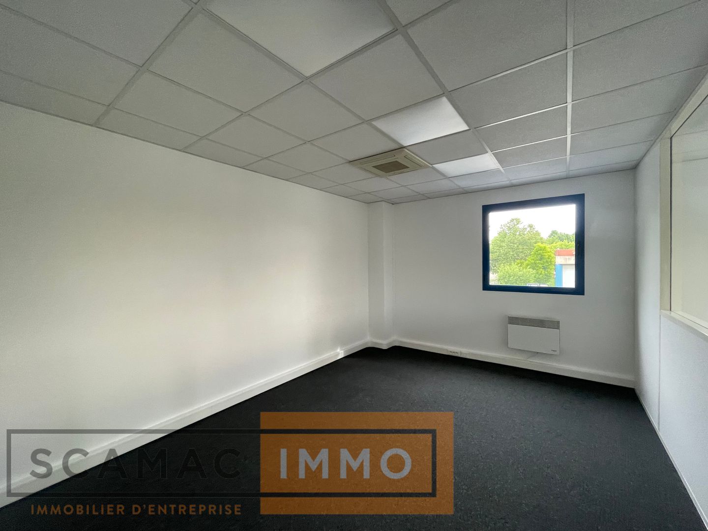 local d'activités de 290m², Moissy-Cramayel (Seine-et-Marne)