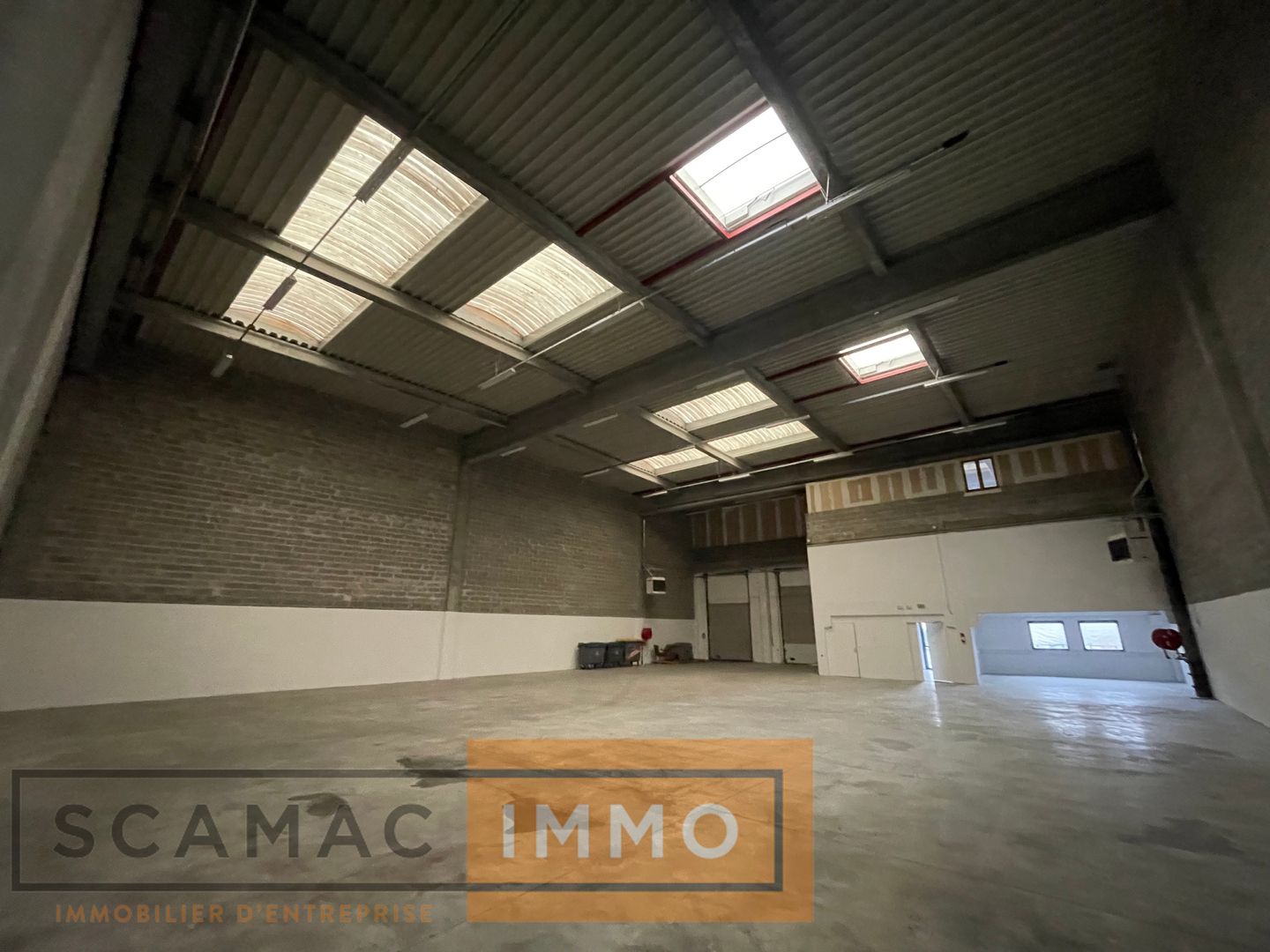 local d'activités de 760m², Moissy-Cramayel (Seine-et-Marne)