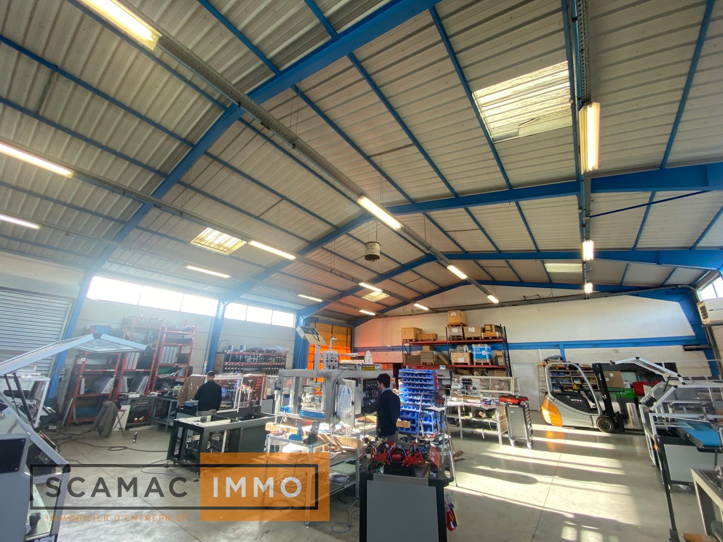 local d'activités de 595m², Courcouronnes (Essonne)
