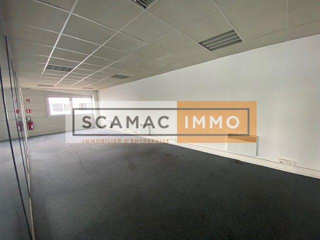 local d'activités de 895m², Vitry-sur-Seine (Val-de-Marne)