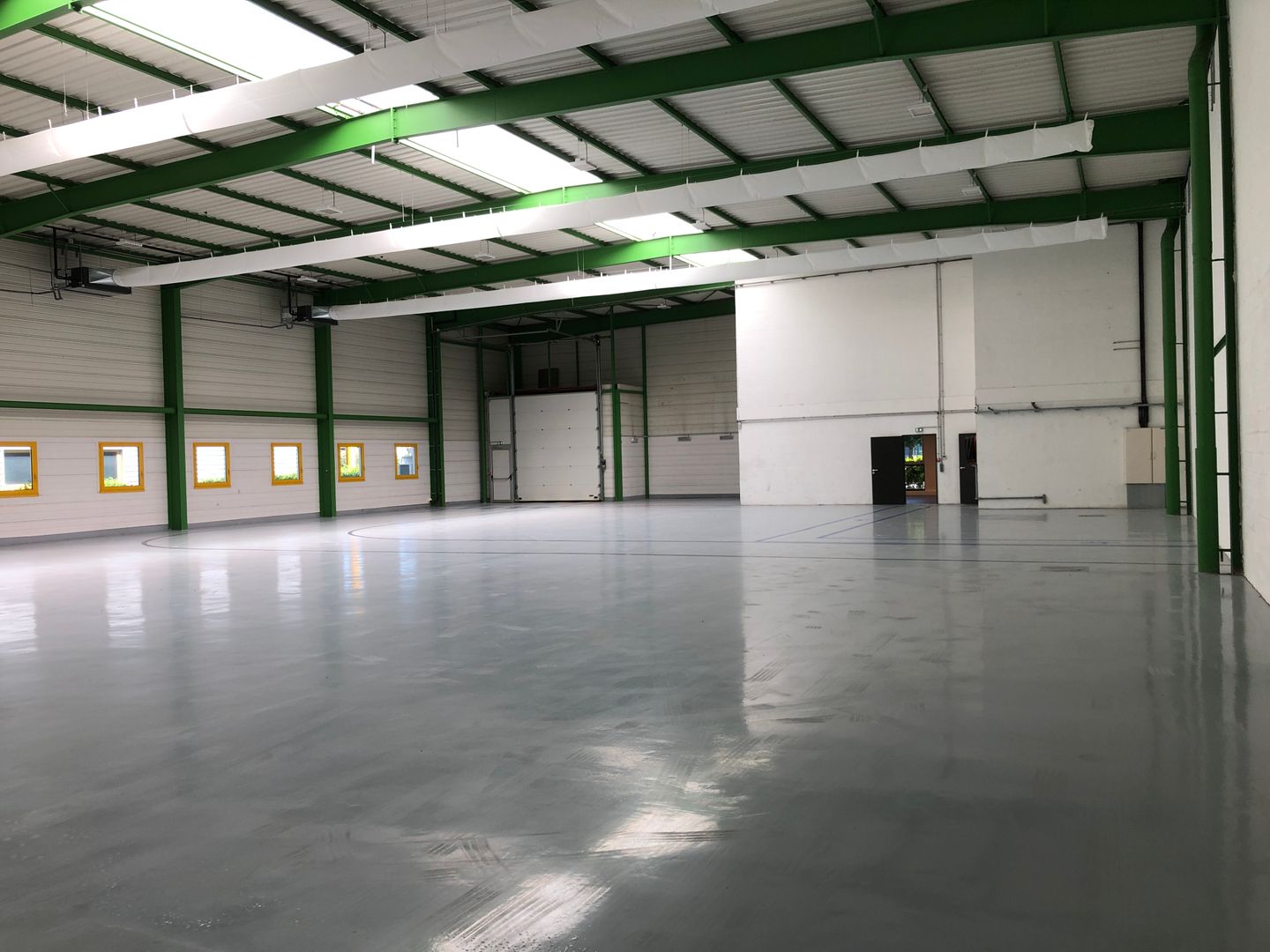 Local d'activités de 1 001 m², Le Mesnil-Amelot