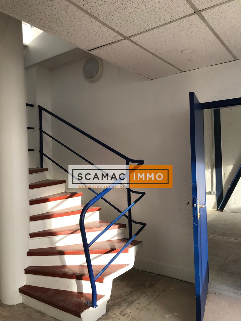 local d'activités de 426m², Villejuif (Val-de-Marne)