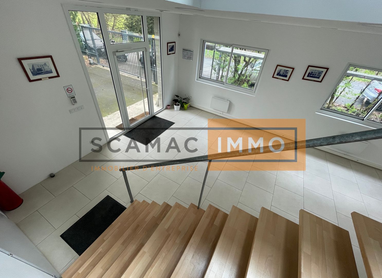 entrepôt de 500m², Croissy-Beaubourg (Seine-et-Marne)