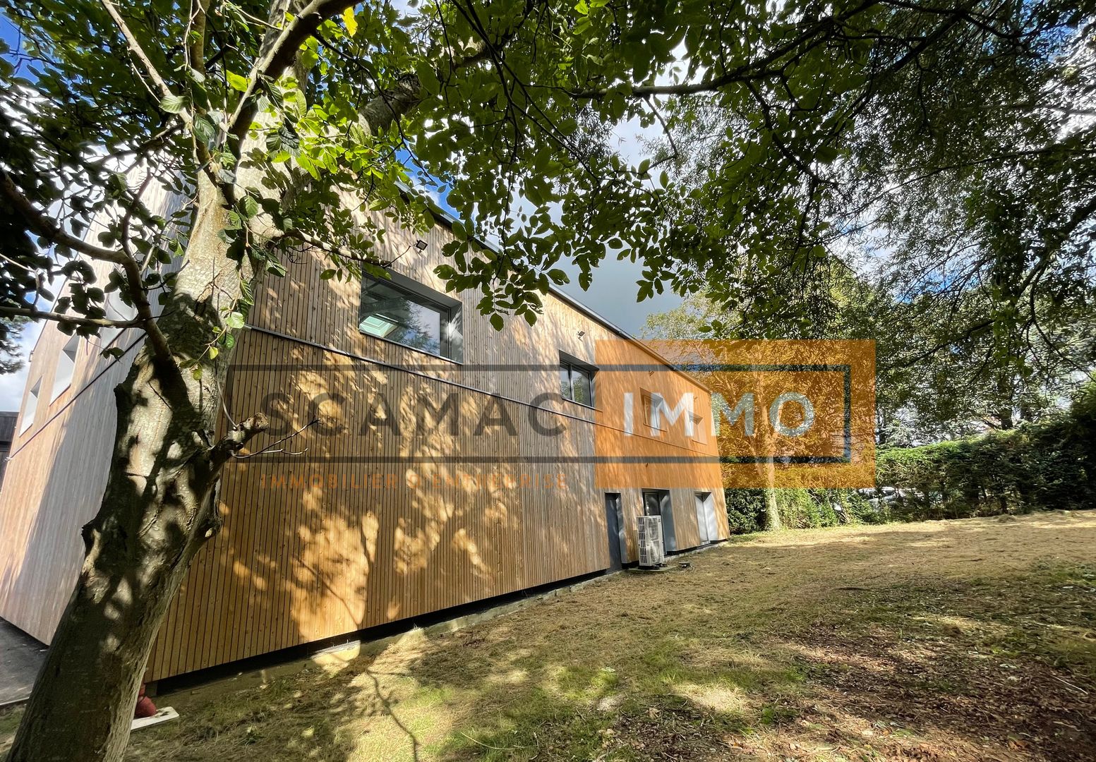 entrepôt de 500m², Croissy-Beaubourg (Seine-et-Marne)