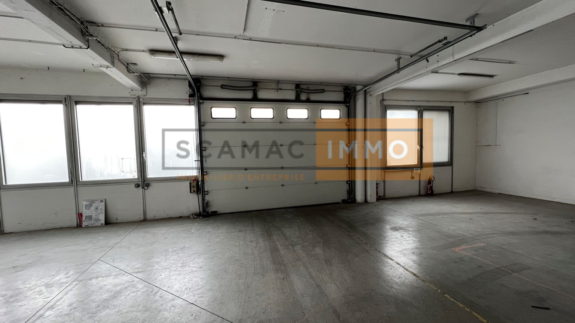 local d'activités de 819m², Gennevilliers (Hauts-de-Seine)