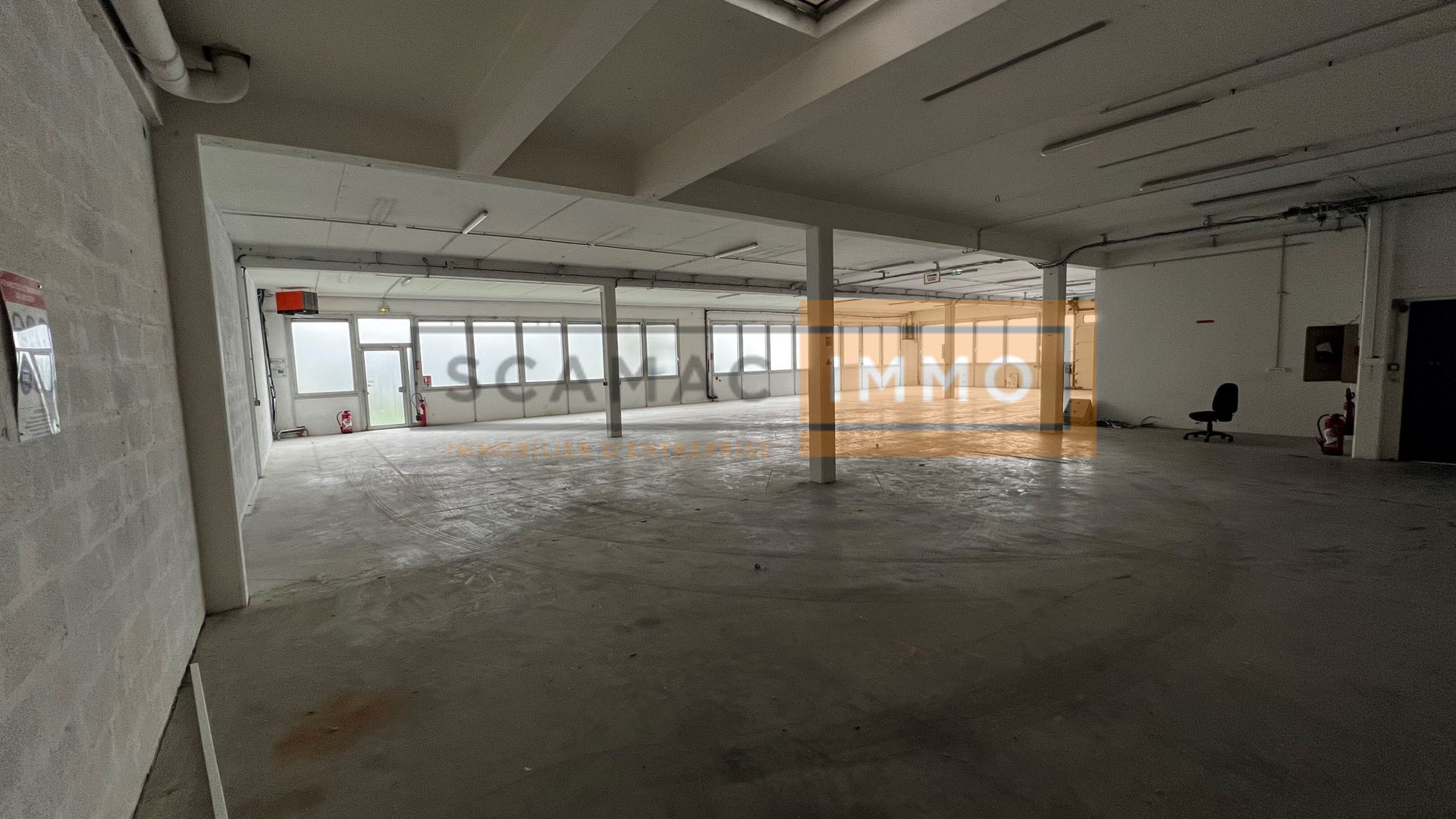 local d'activités de 819m², Gennevilliers (Hauts-de-Seine)