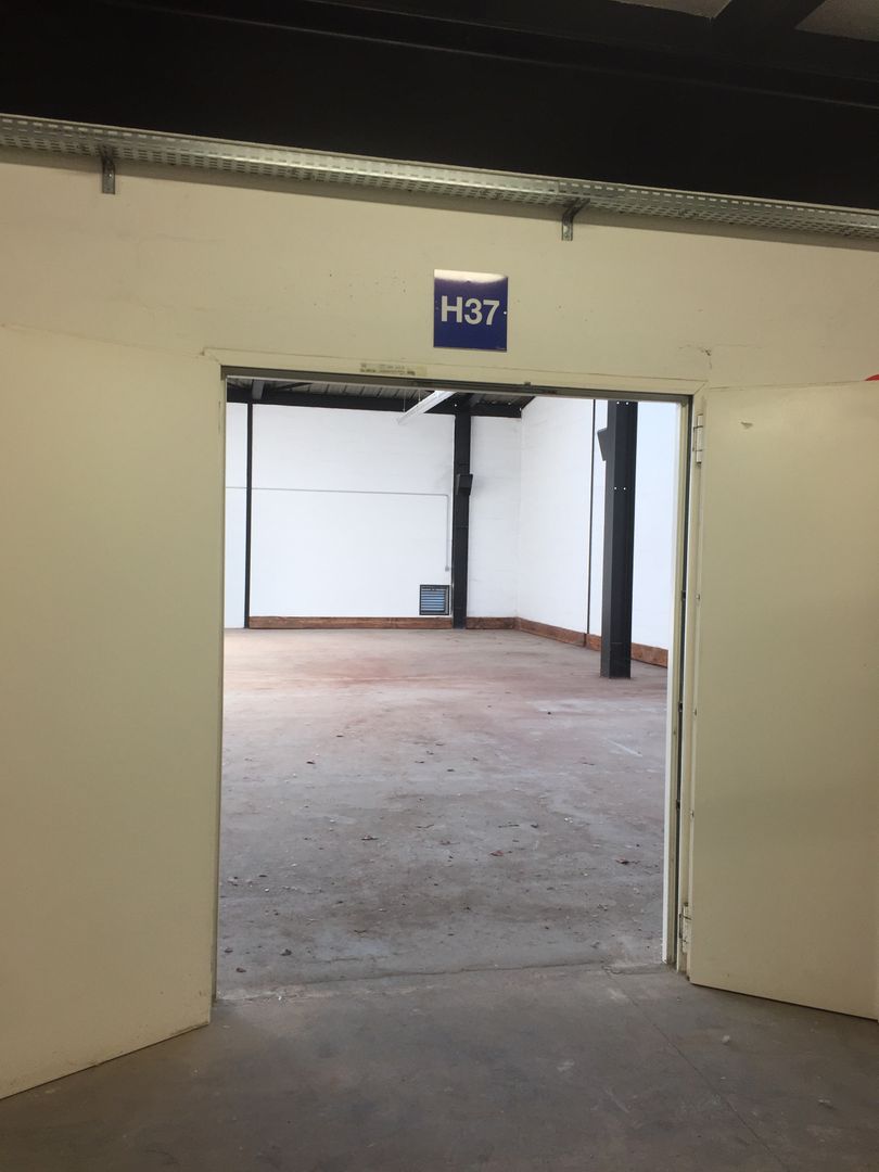 entrepôt de 122m², Bezons (Val-d'Oise)