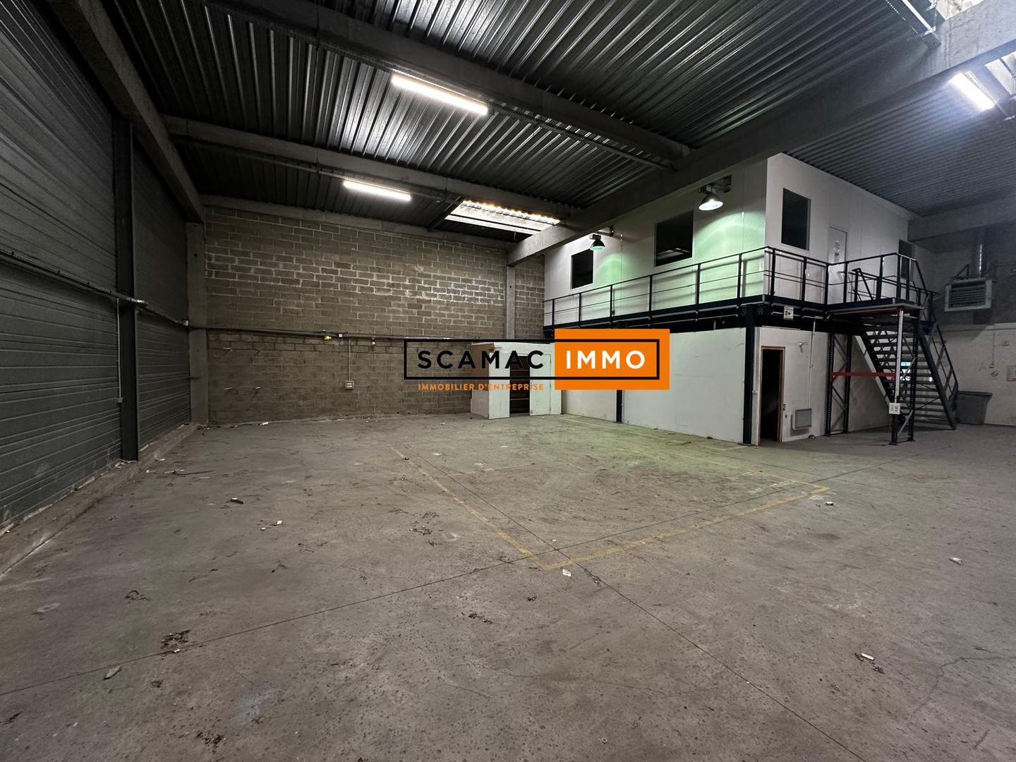 local d'activités de 553m², Bezons (Val-d'Oise)