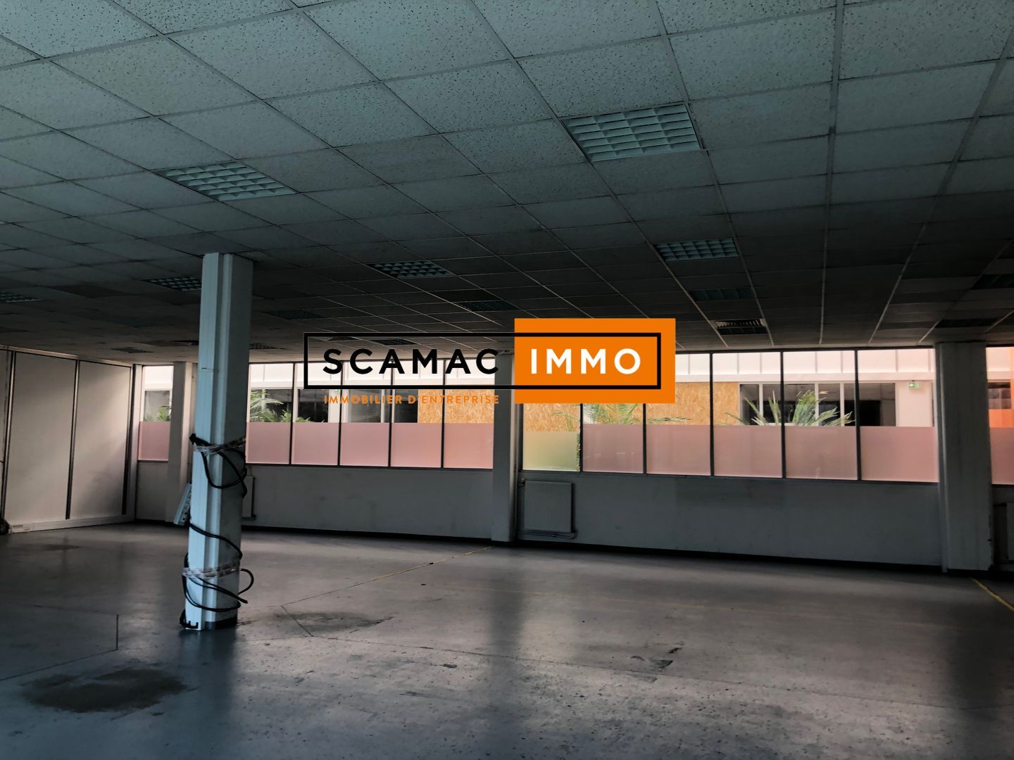 local d'activités de 337m², Bezons (Val-d'Oise)