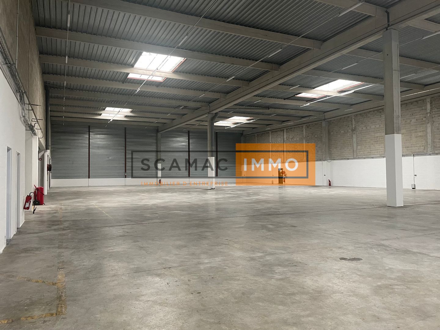 local d'activités de 1 165m², Herblay (Val-d'Oise)