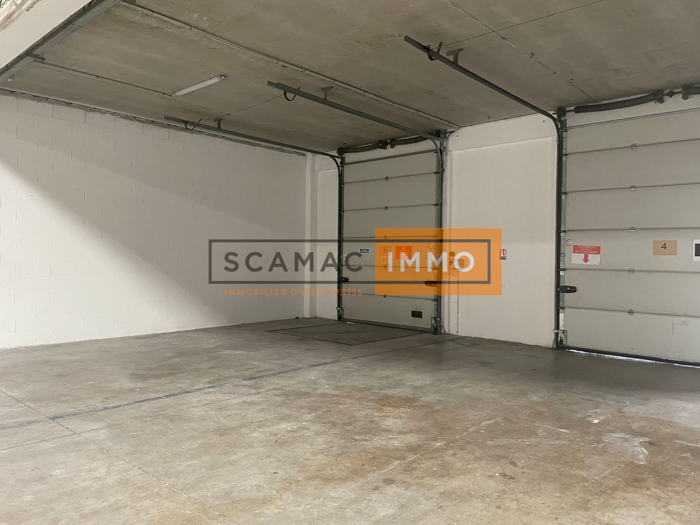 local d'activités de 1 165m², Herblay (Val-d'Oise)