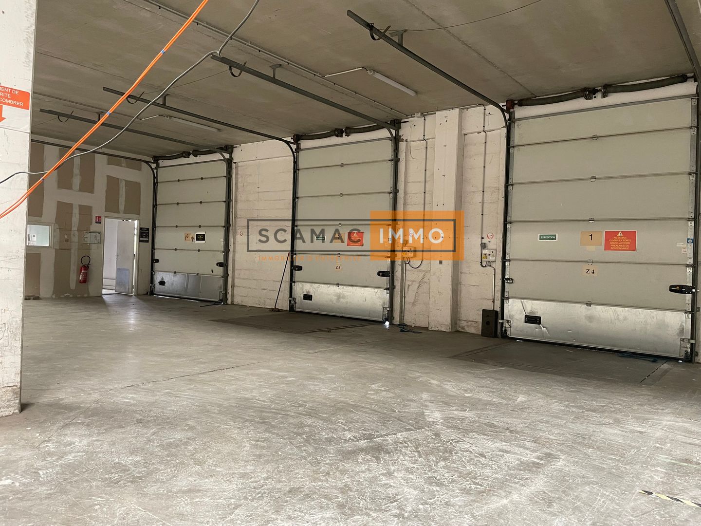 local d'activités de 1 165m², Herblay (Val-d'Oise)