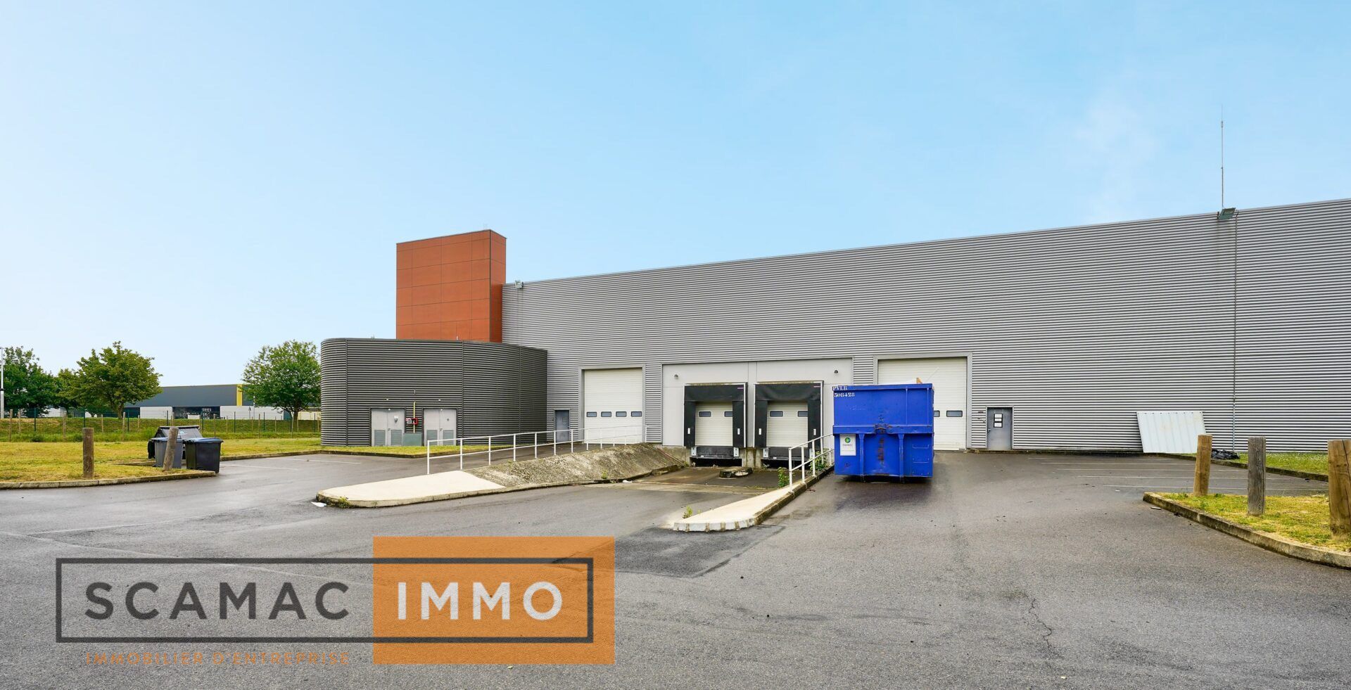 entrepôt de 1&nbsp;720m², Lieusaint (Seine-et-Marne)