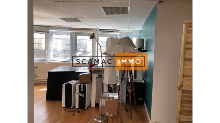 bureau de 220m², Nanterre (Hauts-de-Seine)