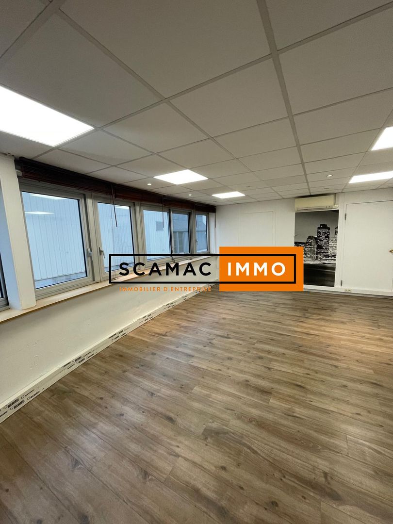 bureau de 120m², Nanterre (Hauts-de-Seine)