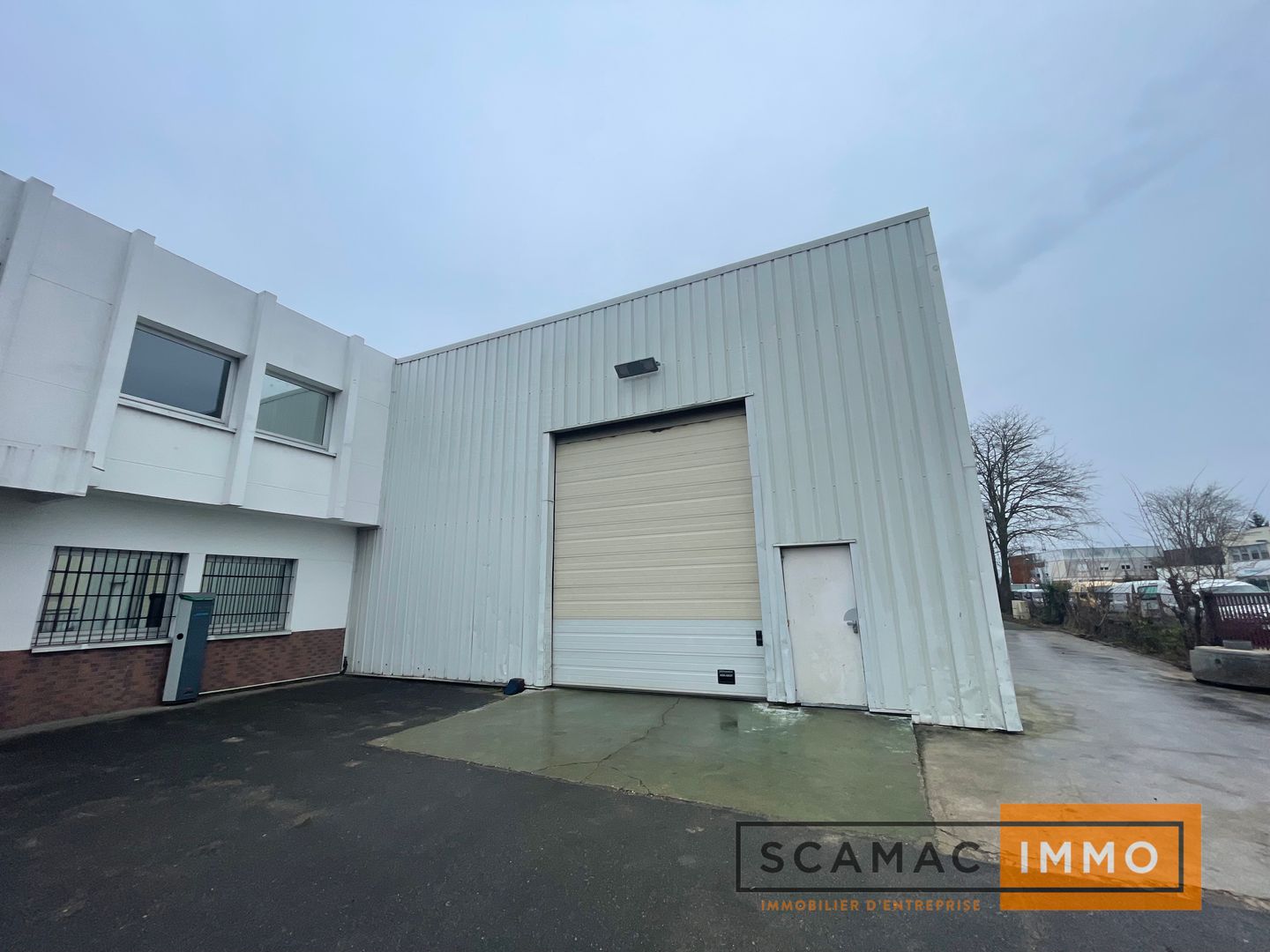 local d'activités de 1 680m², Valenton (Val-de-Marne)