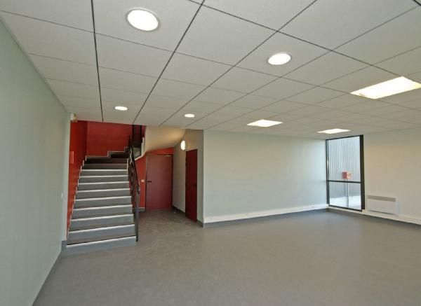 local d'activités de 556m², Meaux (Seine-et-Marne)