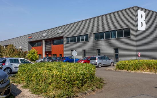local d'activités de 1&nbsp;247m², Gonesse (Val-d'Oise)