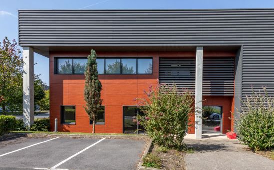 local d'activités de 1&nbsp;247m², Gonesse (Val-d'Oise)