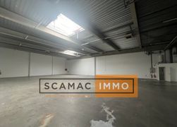 local d'activités de 568m², Le Bourget (Seine-Saint-Denis)