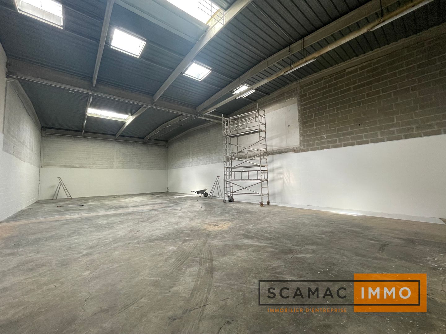 local d'activités de 582m², Valenton (Val-de-Marne)