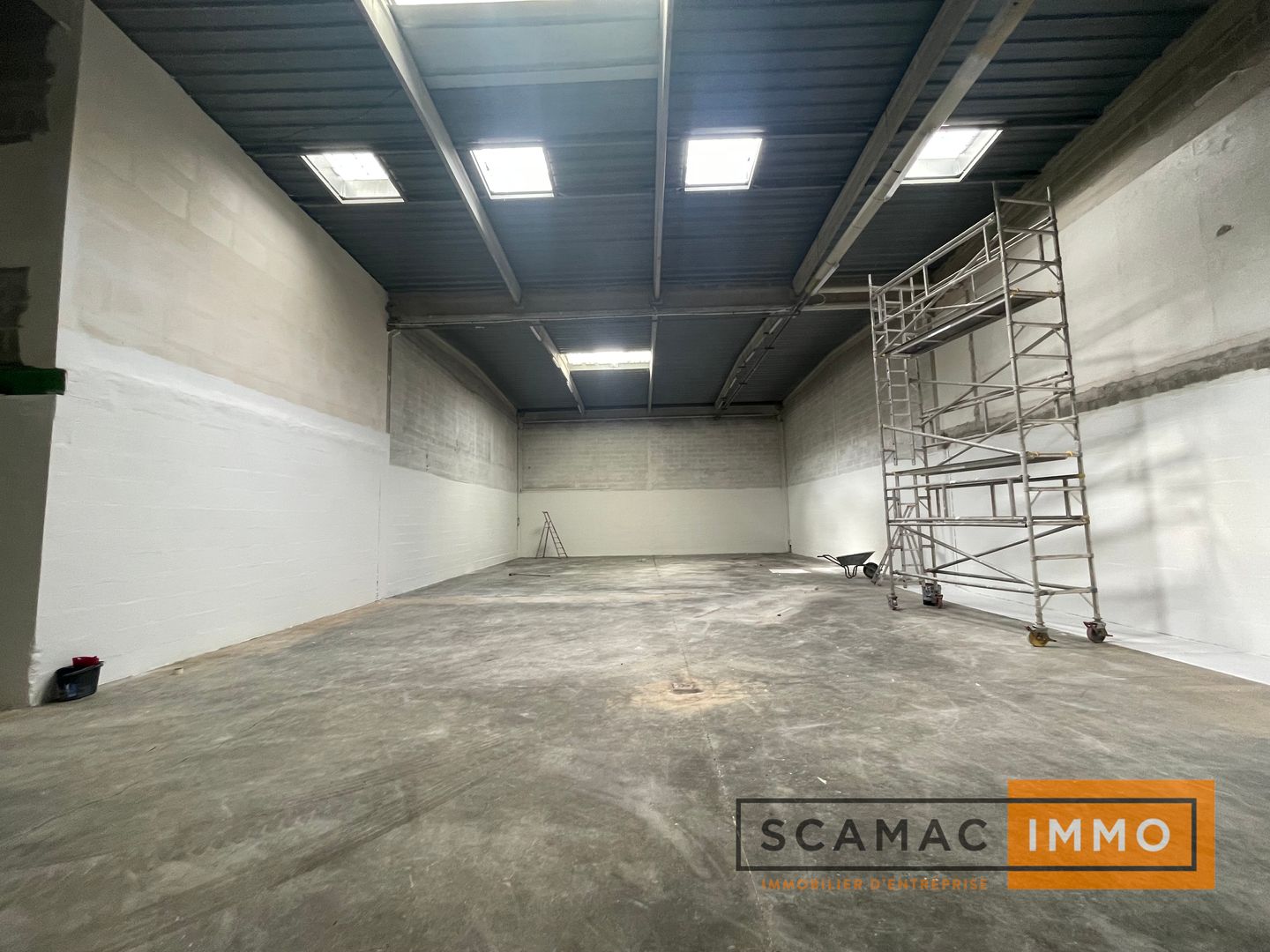 local d'activités de 582m², Valenton (Val-de-Marne)