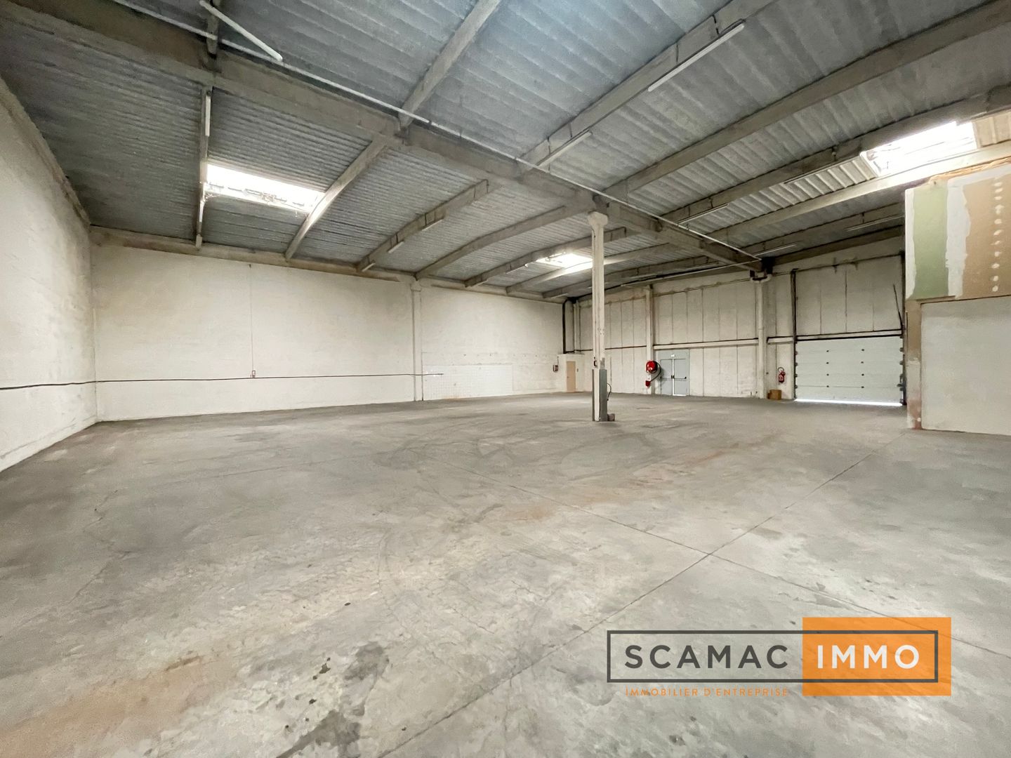 local d'activités de 1&nbsp;212m², Valenton (Val-de-Marne)