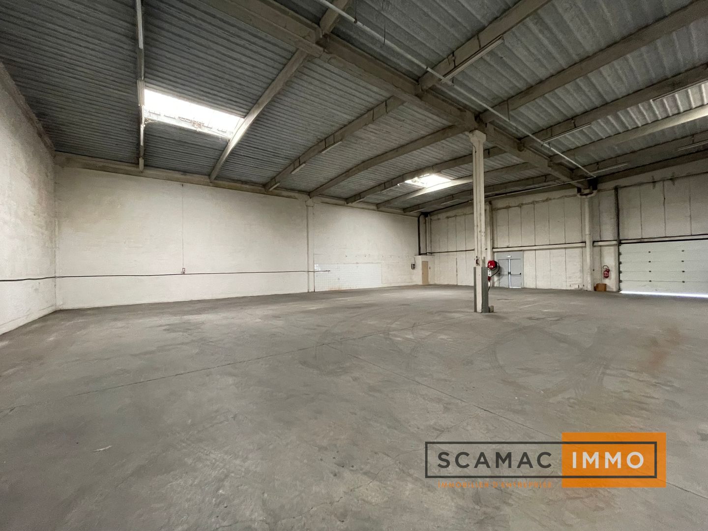 local d'activités de 1&nbsp;212m², Valenton (Val-de-Marne)