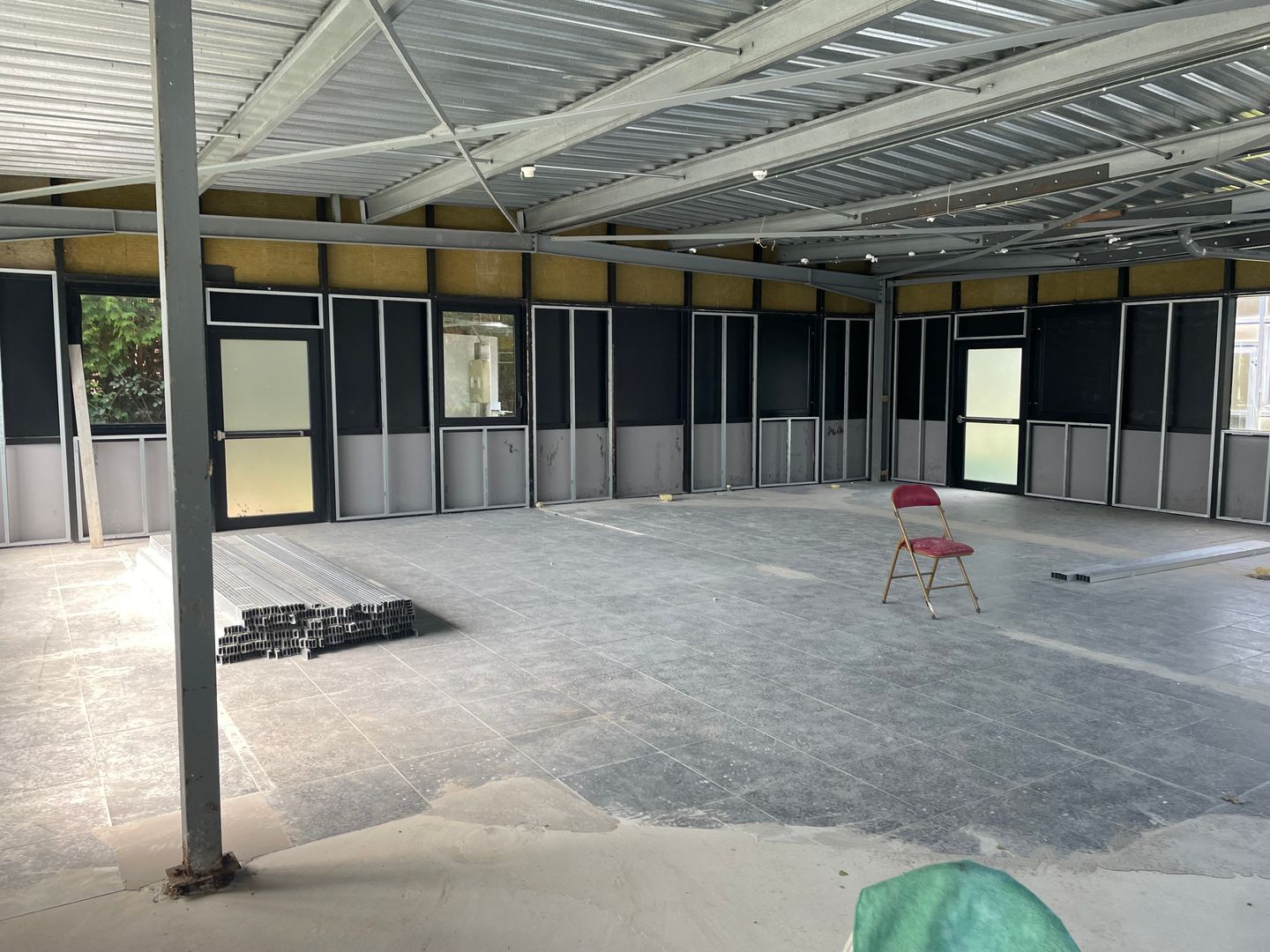 local d'activités de 700m², Moussy-le-Neuf (Seine-et-Marne)