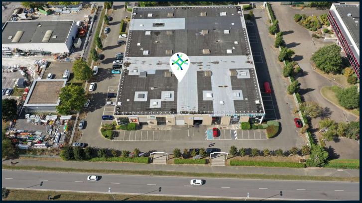 local d'activités de 432m², Coignières (Yvelines)