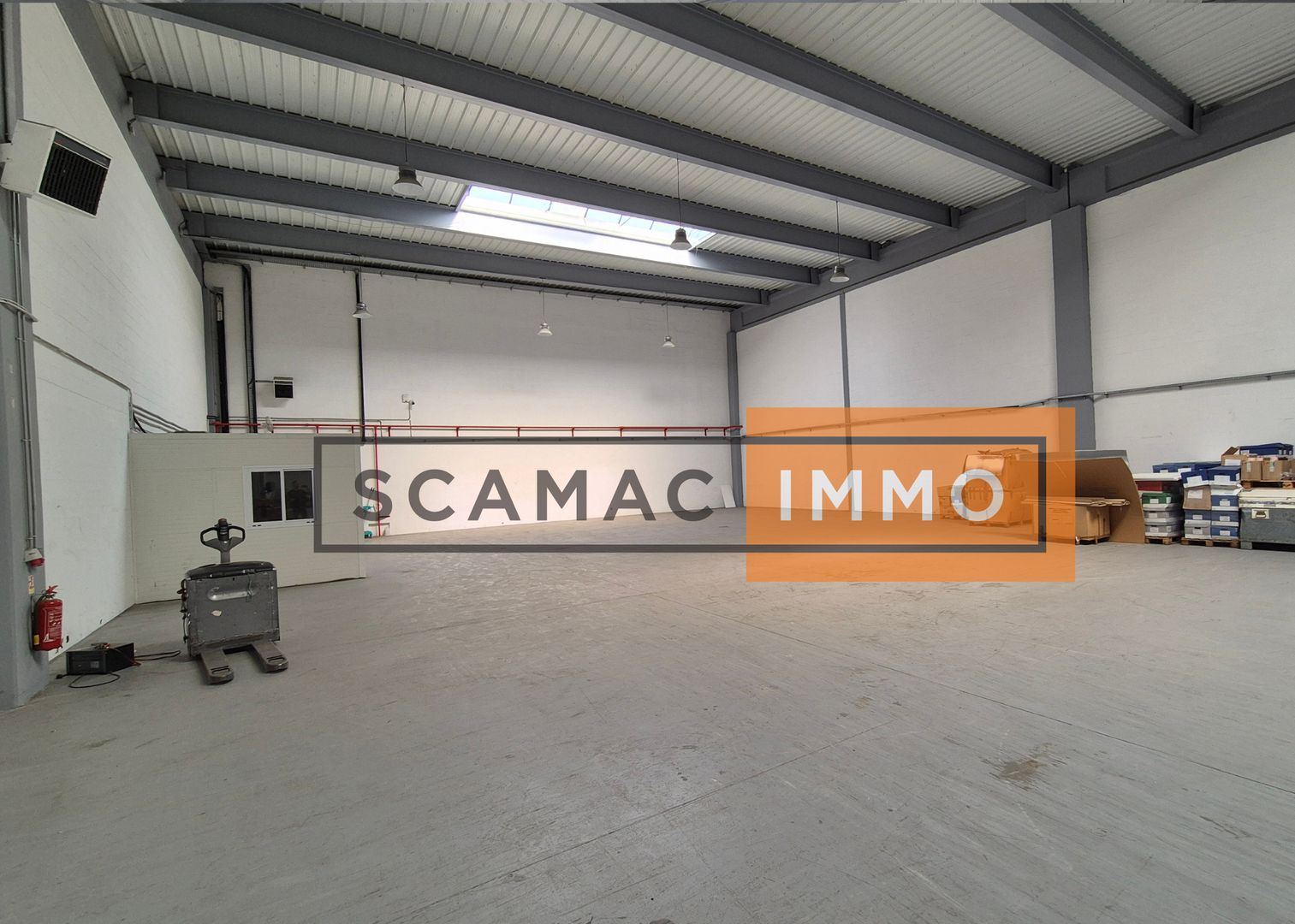 entrepôt de 1&nbsp;479m², Tremblay-en-France (Seine-Saint-Denis)