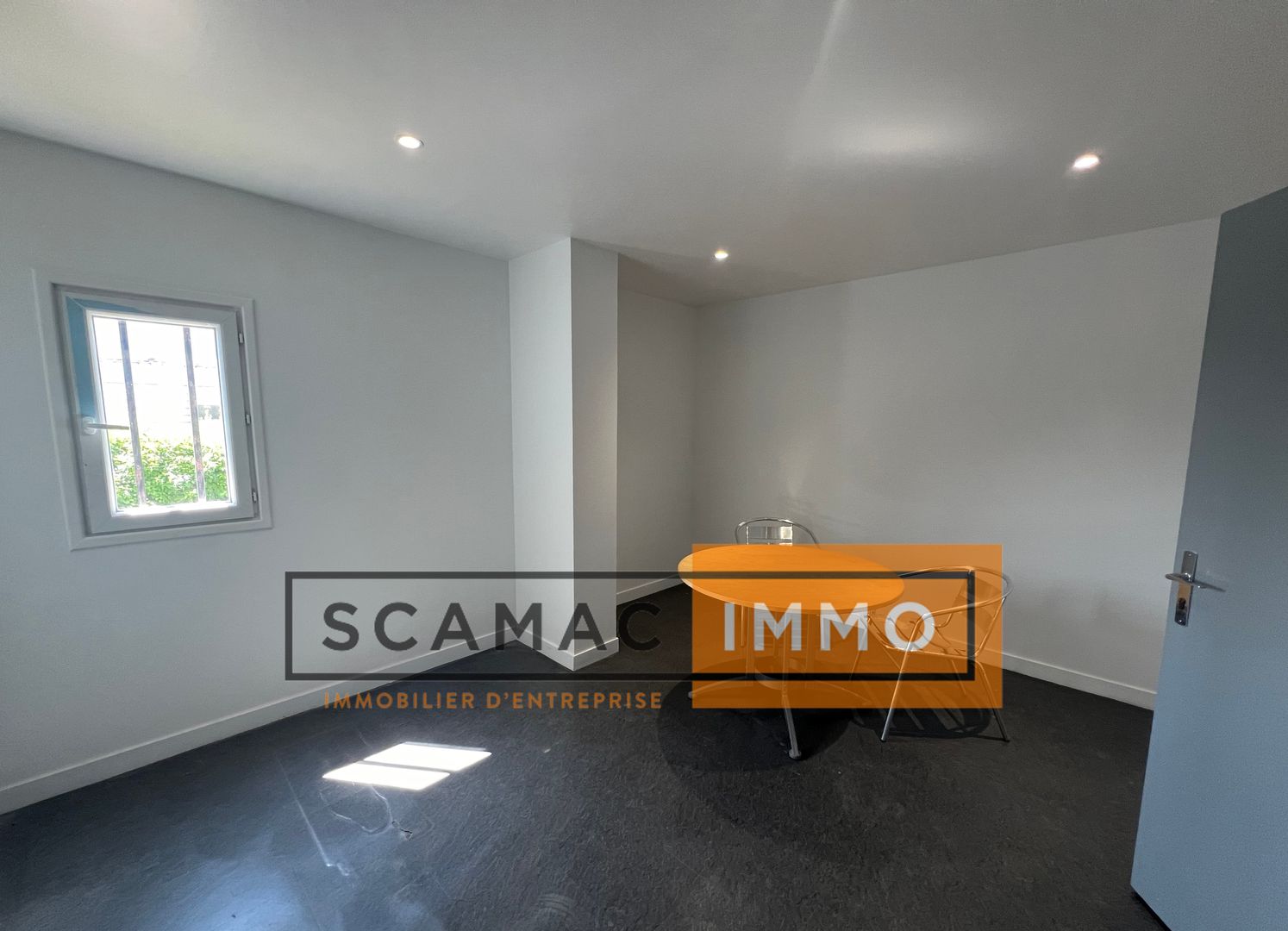 local d'activités de 1 057m², Sarcelles (Val-d'Oise)