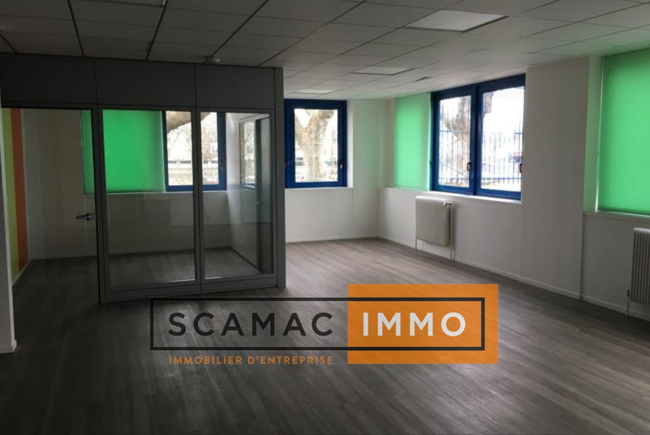 local d'activités de 1 622m², L'Île-Saint-Denis (Seine-Saint-Denis)