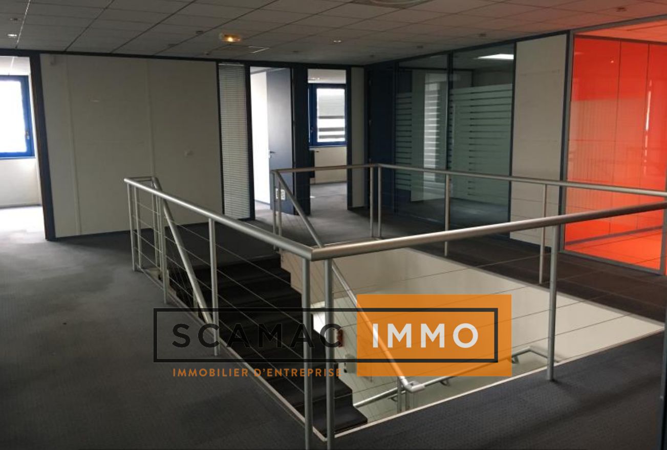 local d'activités de 1 622m², L'Île-Saint-Denis (Seine-Saint-Denis)