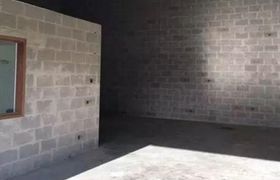 local d'activités de 335m², Trappes (Yvelines)