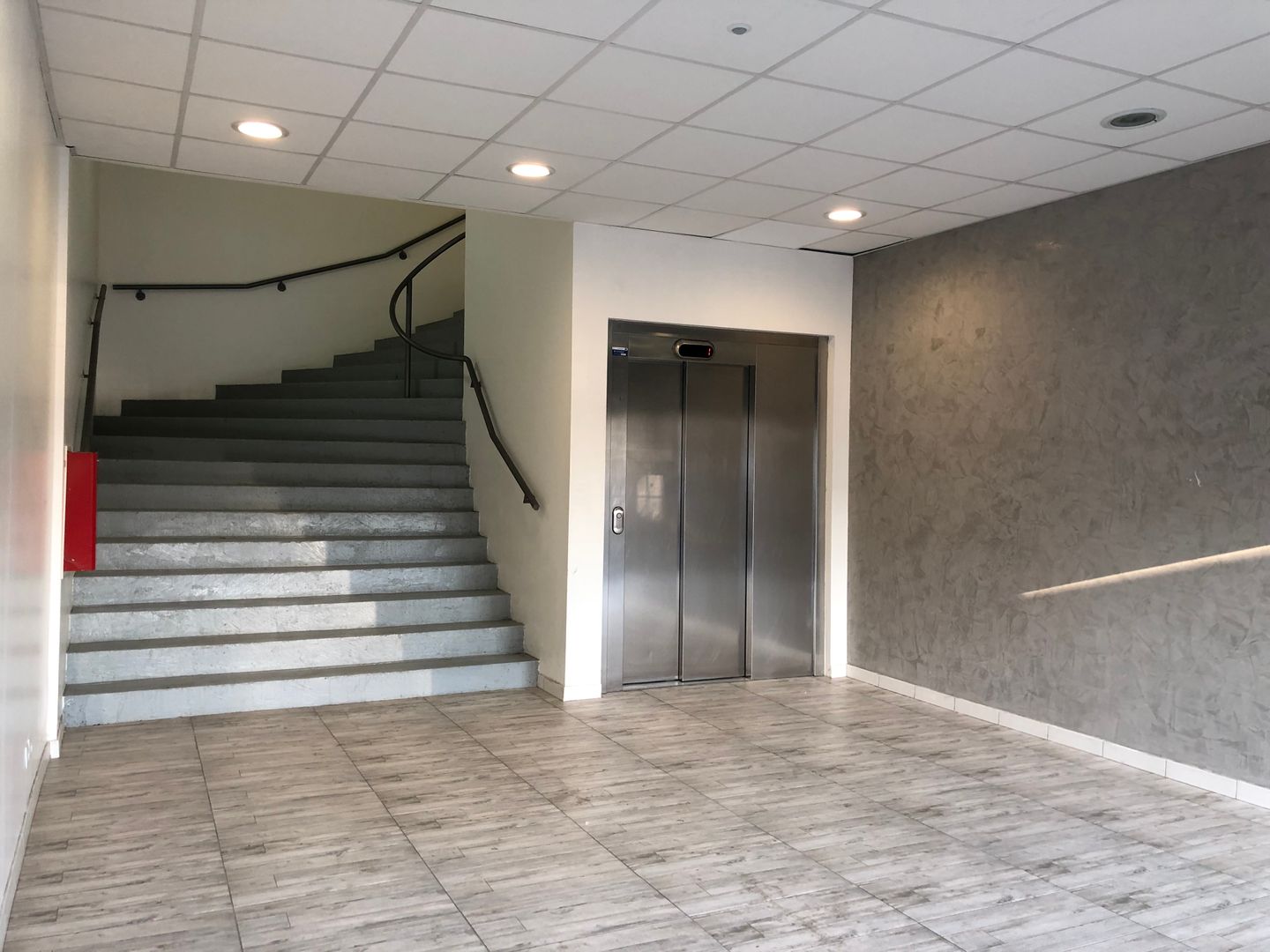 bureau de 57m², Villeneuve-la-Garenne (Hauts-de-Seine)