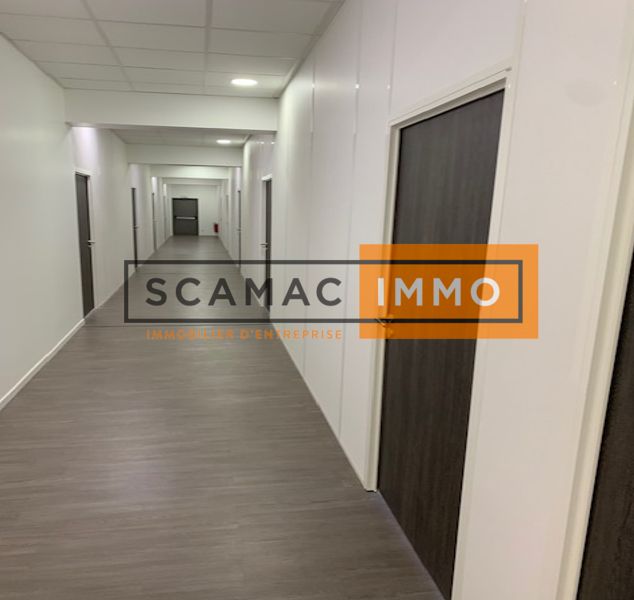 bureau de 830m², Villeneuve-la-Garenne (Hauts-de-Seine)