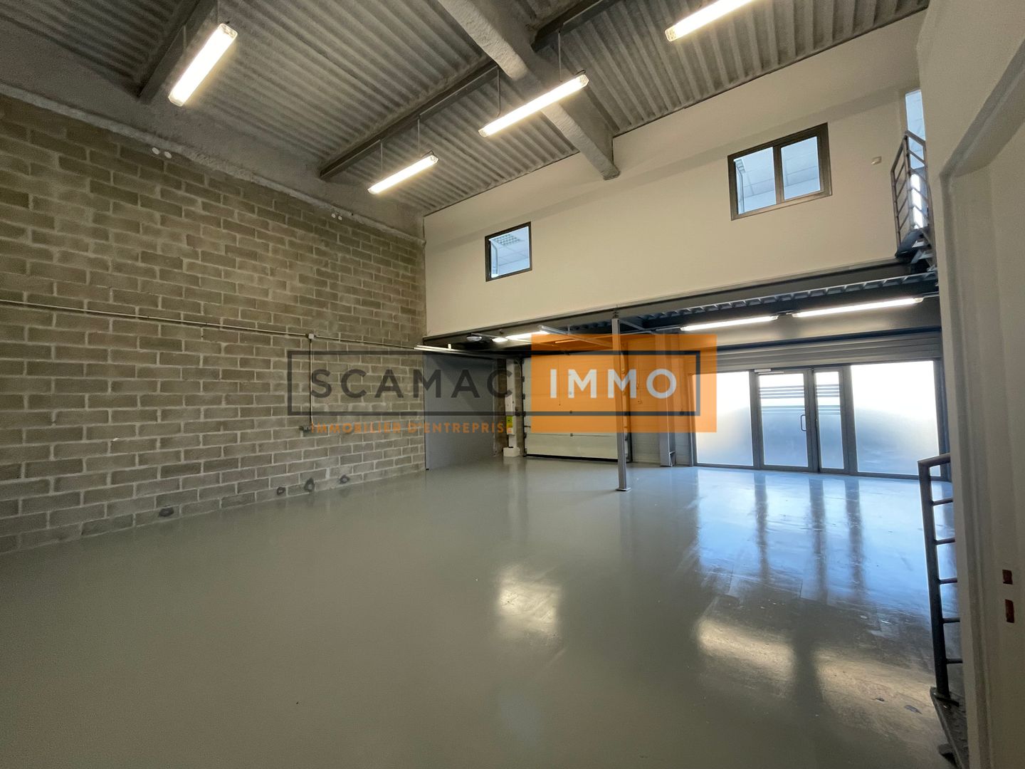 local d'activités de 120m², Villeneuve-la-Garenne (Hauts-de-Seine)