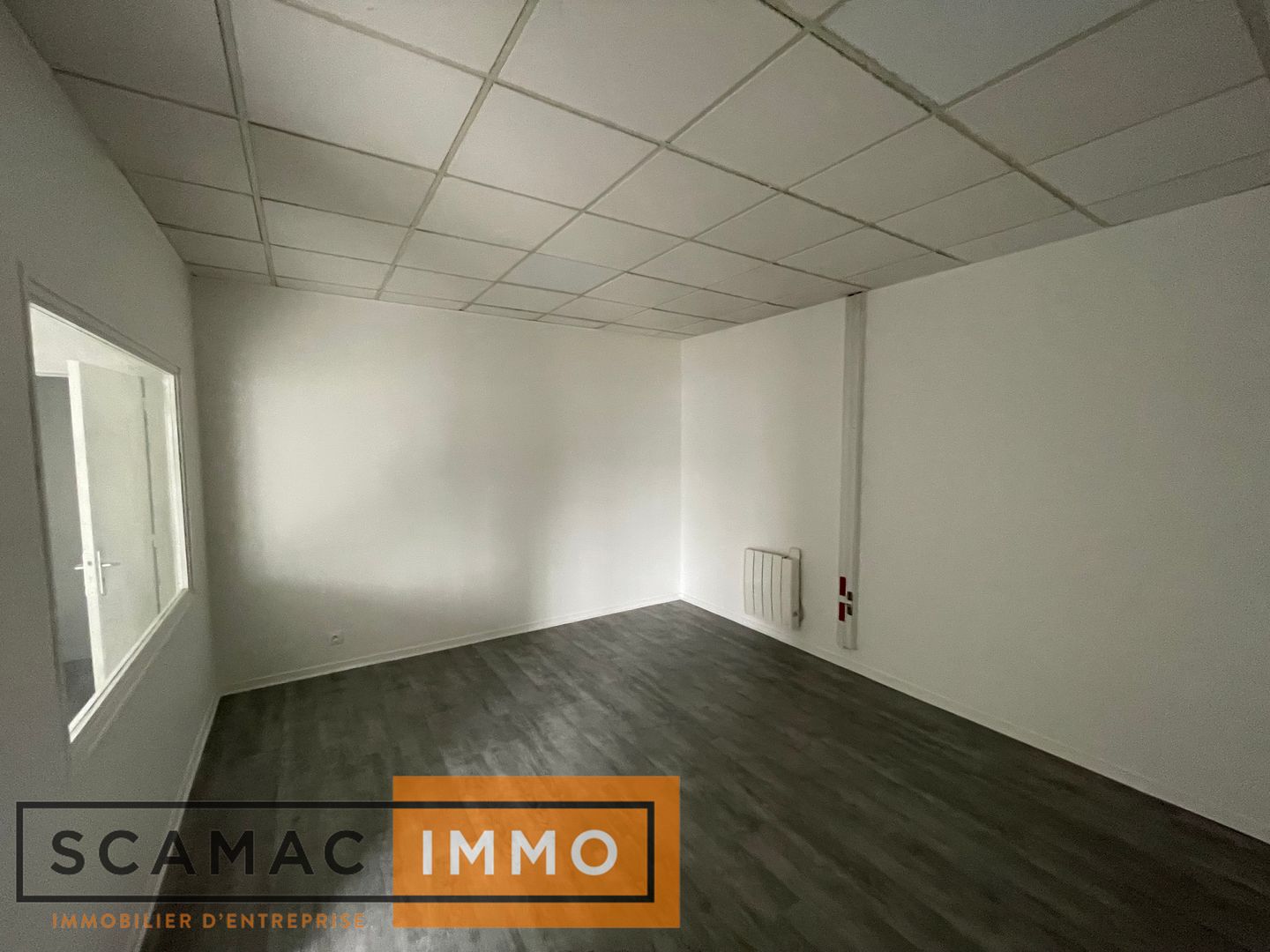 local d'activités de 240m², Lisses (Essonne)