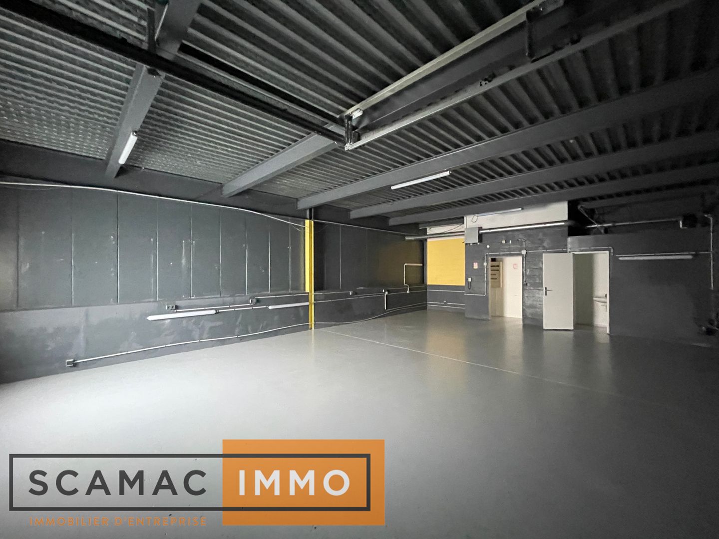 local d'activités de 240m², Lisses (Essonne)