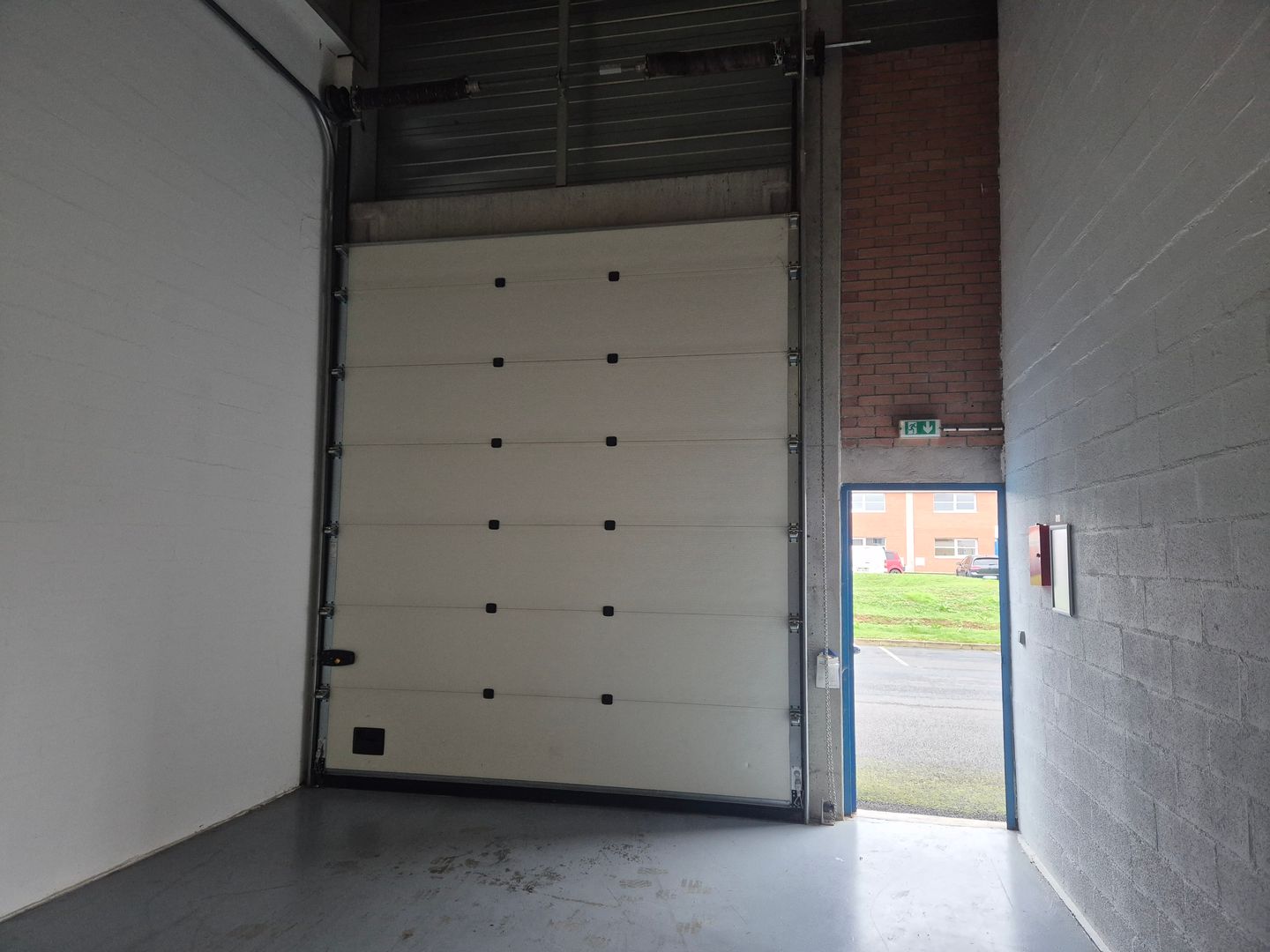 local d'activités de 195m², Chambly (Oise)