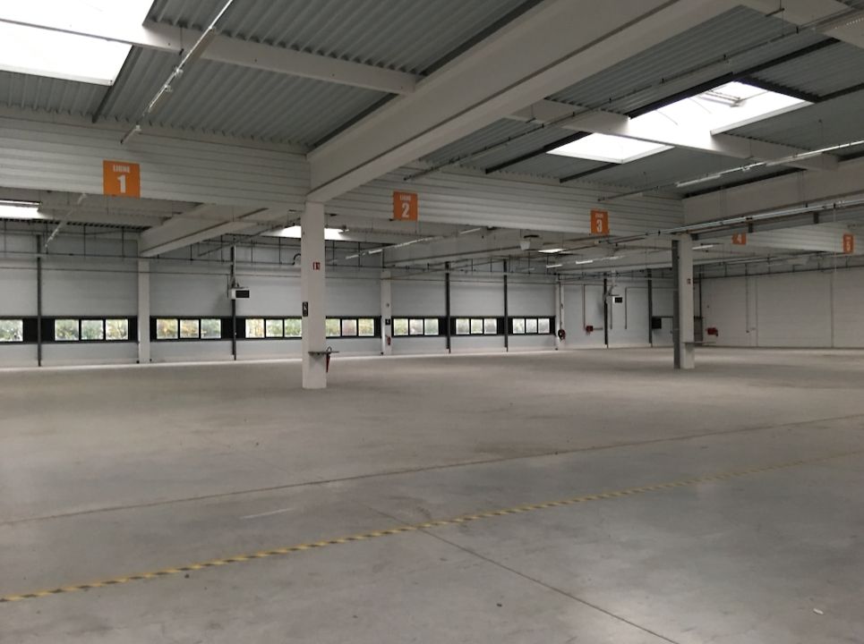 local d'activités de 4&nbsp;578m², Ferrières-en-Brie (Seine-et-Marne)
