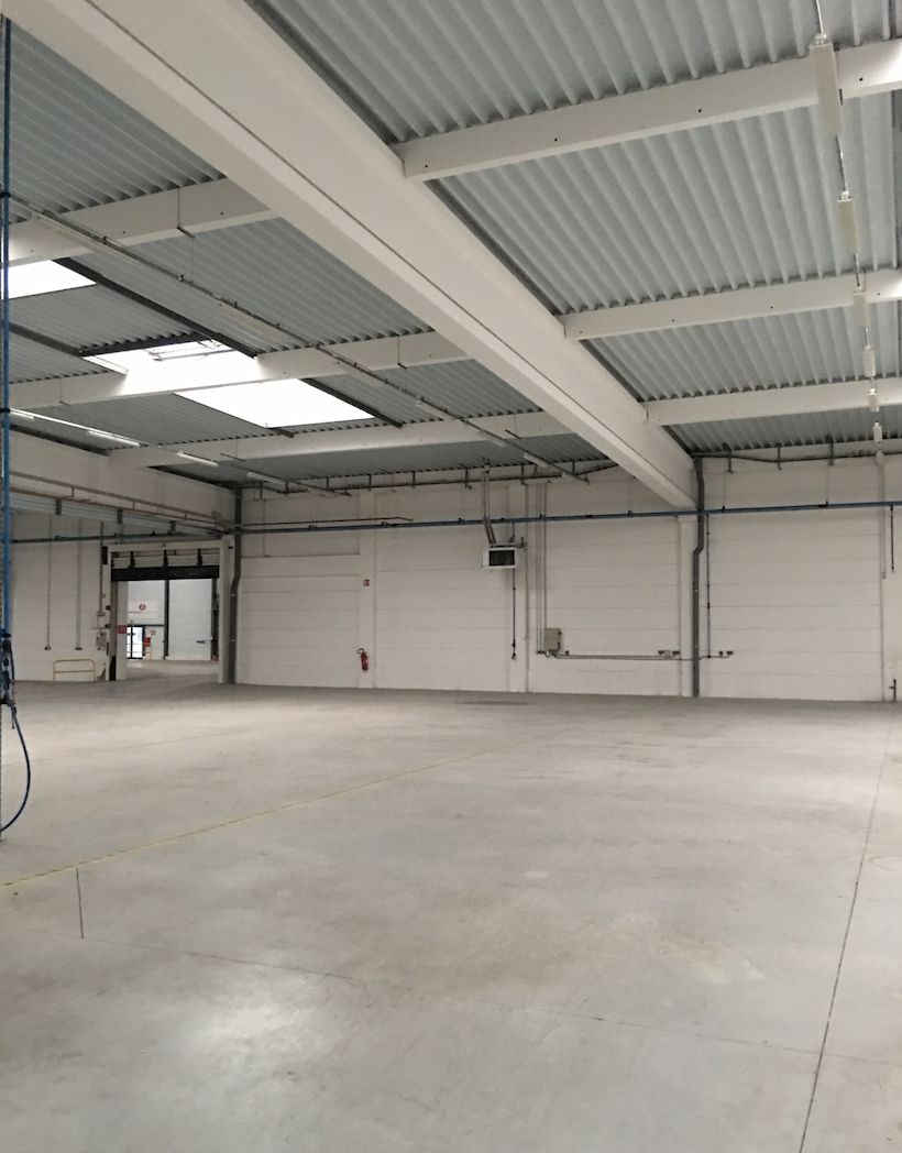 local d'activités de 4&nbsp;578m², Ferrières-en-Brie (Seine-et-Marne)